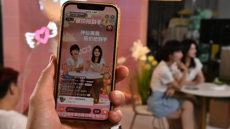 在了解招标价格之前，首先需要明确学校防水补漏工程的价格构成。主要包括以下几部分：